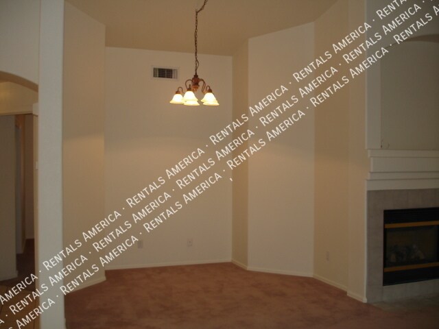 Foto del edificio - 17463 W Rock Wren Ct