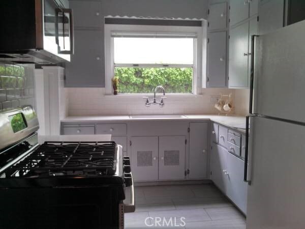 Building Photo - 1520 Santa Rosa St