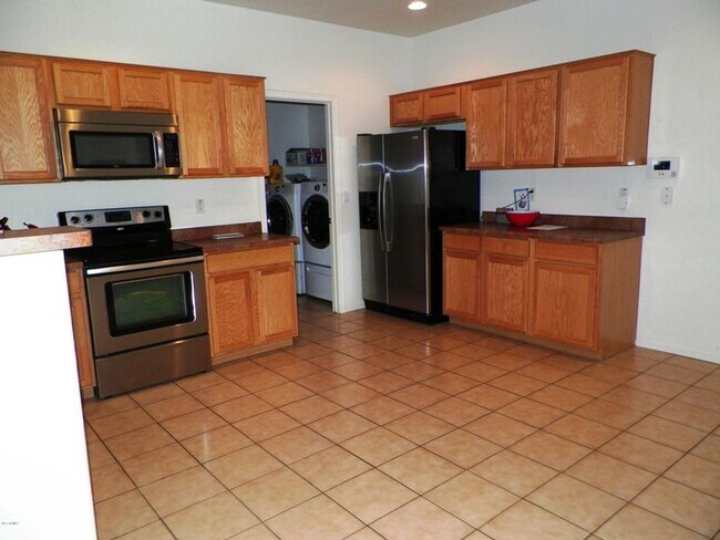 Foto del edificio - Charming 4 bed home in Laveen near school ...