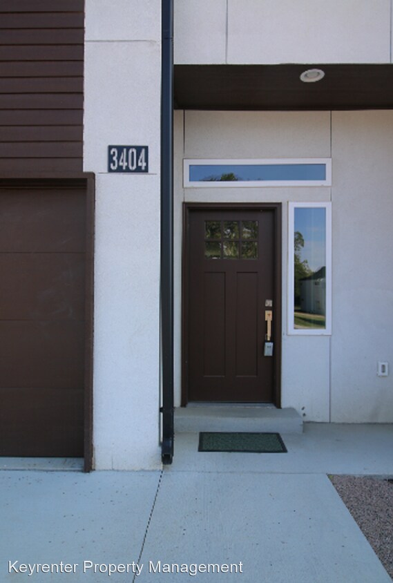 Primary Photo - 3 br, 2.5 bath House - 7902 S 33rd W Ave U...