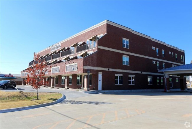 Building Photo - 251 S Mill St