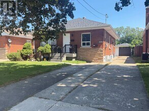 Building Photo - 398 Talbot St