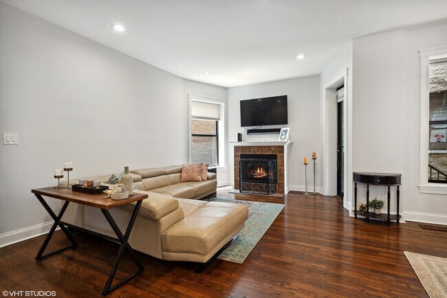 Foto del edificio - 814 W Aldine Ave