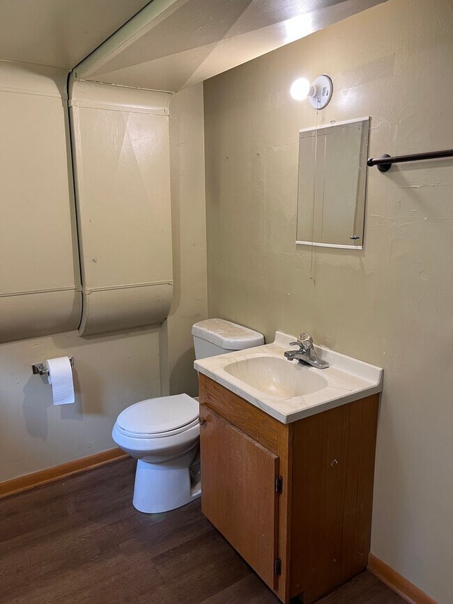 Foto del edificio - Nice 3 bedroom bi level with garage