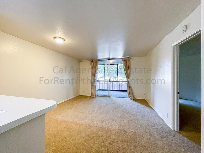 Photo - 250 Whitmore St Townhome