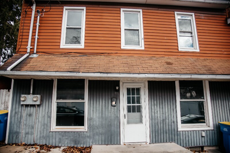 Primary Photo - 346 N Pine St