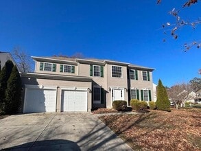 Building Photo - 62 Chancellor Park Dr