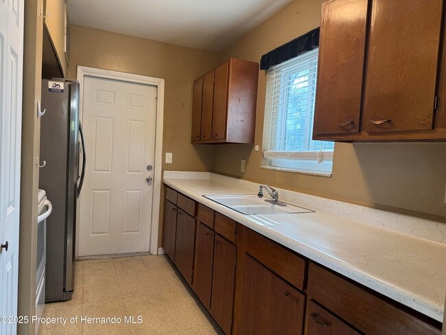 Foto del edificio - 6315 Treehaven Dr