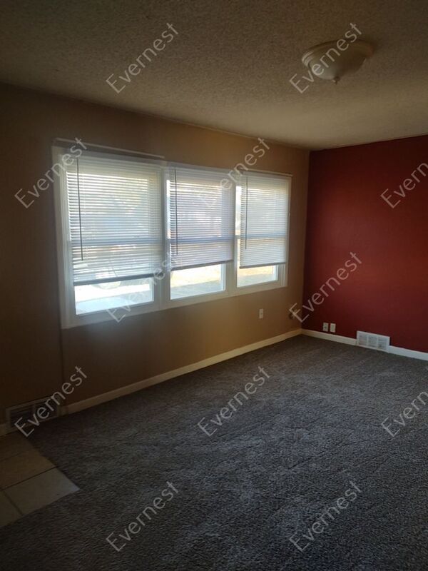 Foto del edificio - 7115 E 112th St