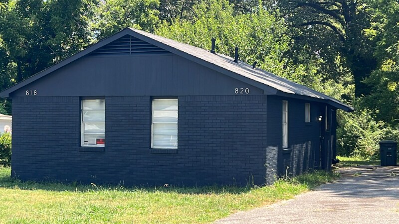 Primary Photo - 818 Laurel St
