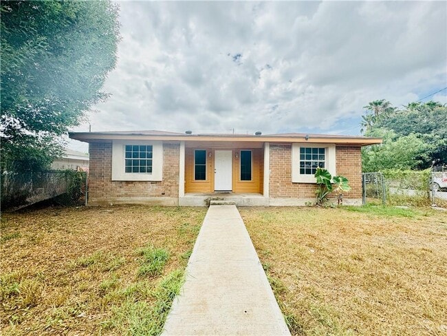 Building Photo - 2757 Melba Ave