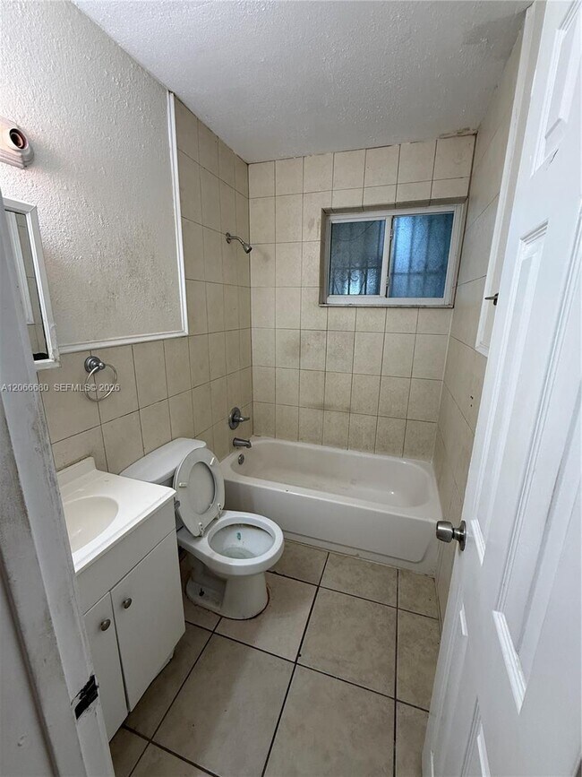 Foto del edificio - 4520 NW 13th Ave