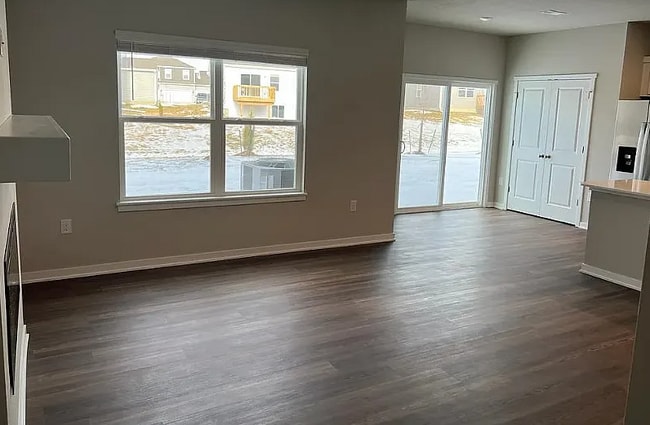 Building Photo - 340 Ember Dr