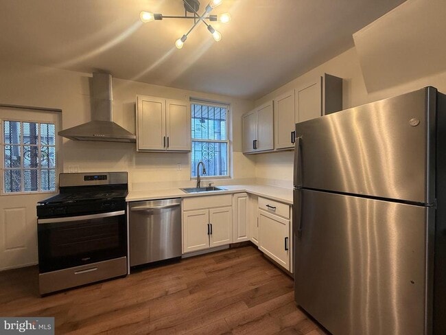 Building Photo - 3503 Leverton Ave