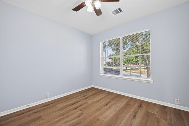 Building Photo - 510 Cypresswood Trce
