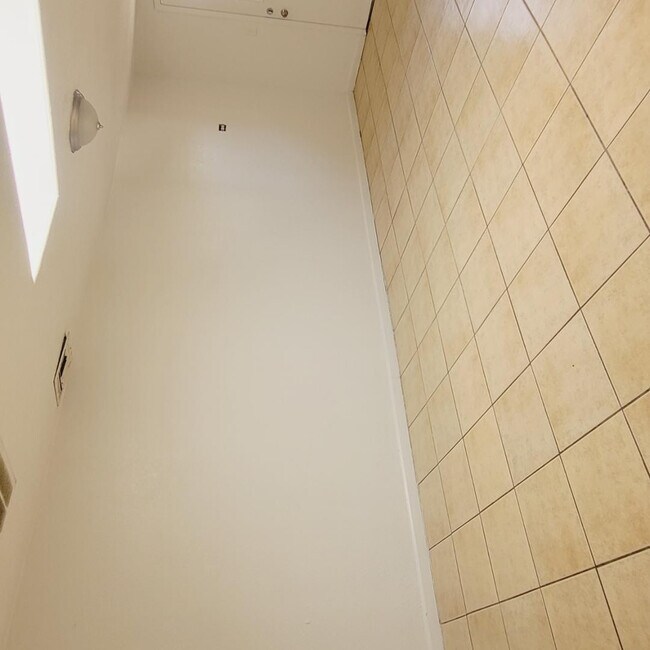 Building Photo - 4412 N 67th Ave