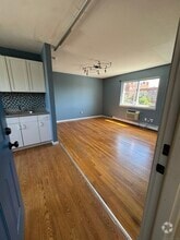 Building Photo - 36 Woodbury Ave
