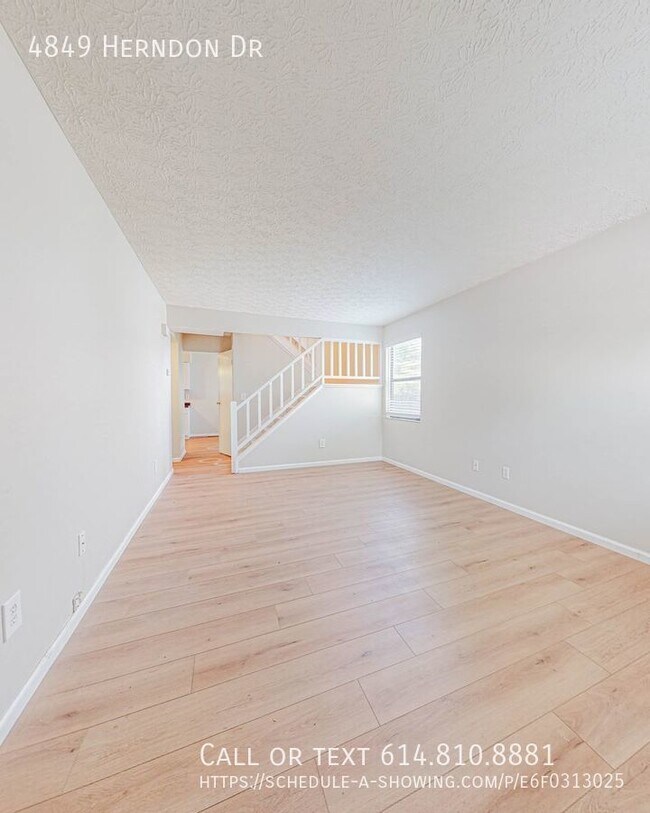 Building Photo - Three Bedroom Condo- Columbus