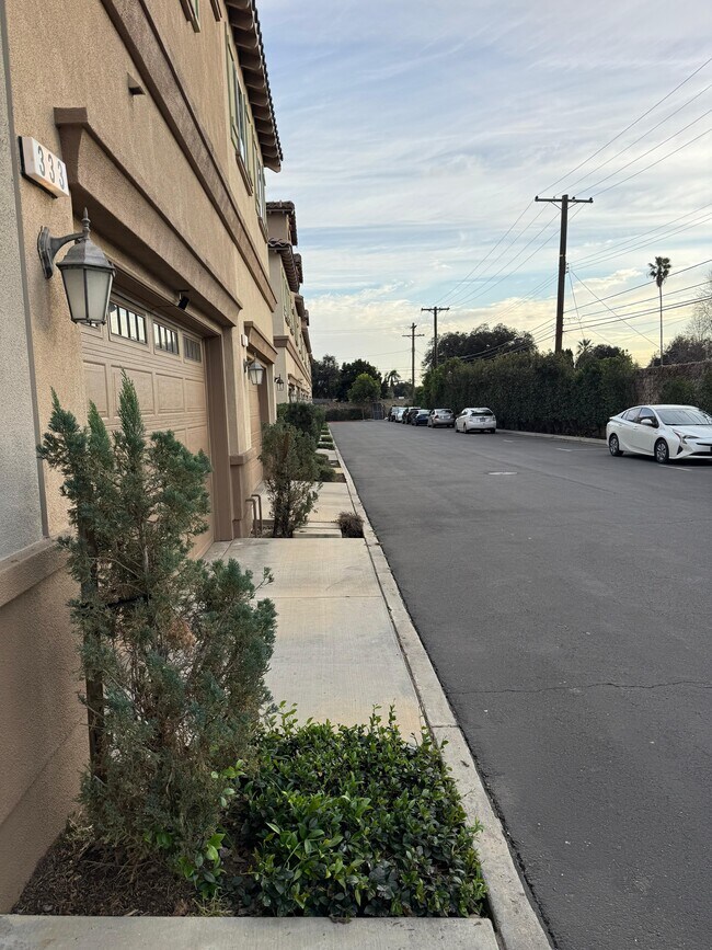 Foto del edificio - 335 N Fenimore Ave