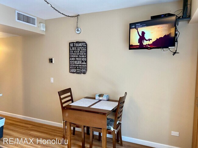 Foto del edificio - 1 br, 1 bath House - 2440 Kuhio Ave #1002