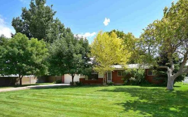 Building Photo - Unique Acreage Property with Shop Space & Business Space Potential | South Meridian