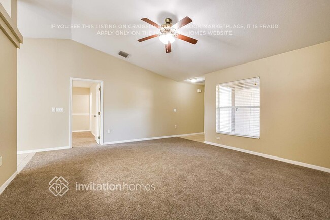 Building Photo - 4736 Robin Dr