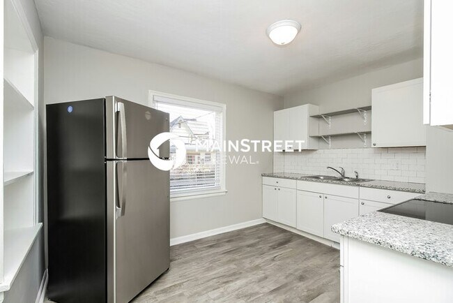 Foto del edificio - 3 Bedroom Pet-Friendly Home in Kansas City, MO with Main Street Renewal