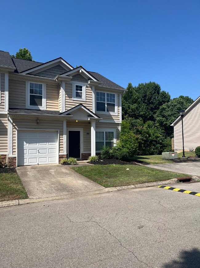 Building Photo - 1515 Bridgecrest Dr