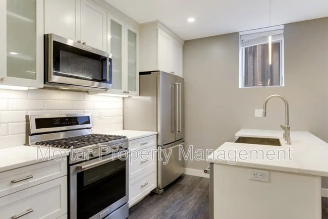 Building Photo - 609 Dayton Ave