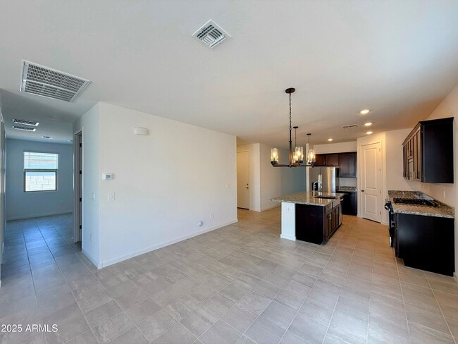 Building Photo - 4164 W Yolanda Ln