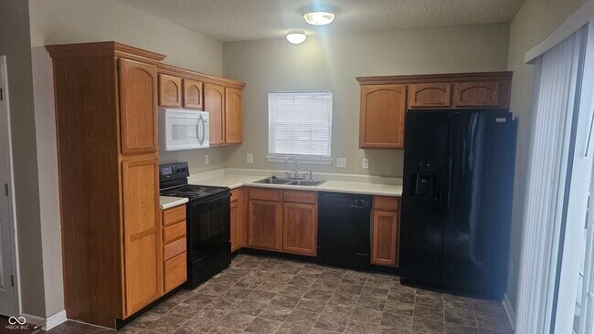 Foto del edificio - 15385 Dry Creek Rd