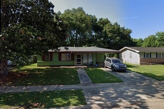 Building Photo - 2238 Ledoux Cir