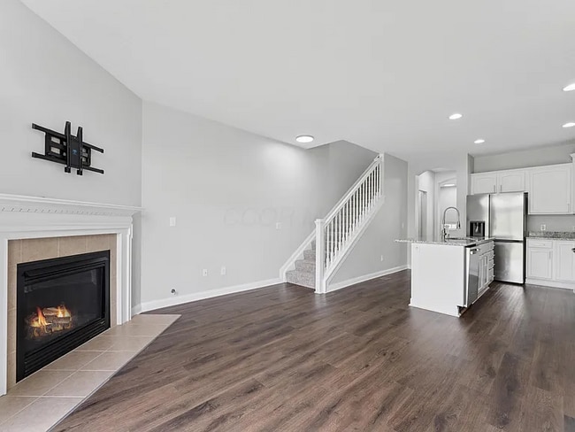Building Photo - 4136 Cambron Dr