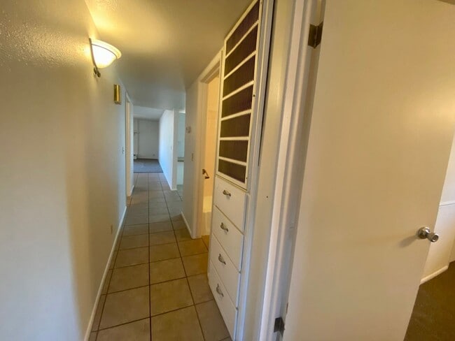 Building Photo - 4 br, 2 bath House - 635 S 200 E #6