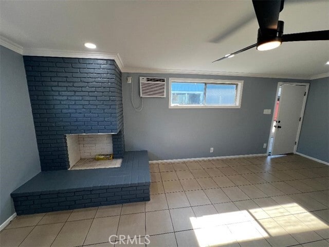 Building Photo - 2144 E Poppy St