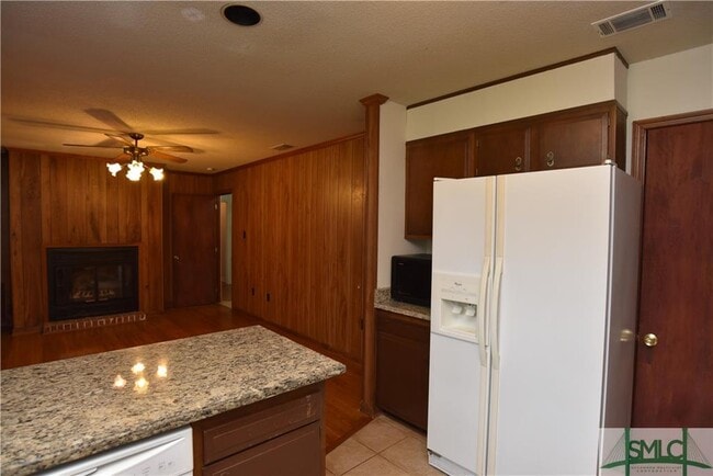 Building Photo - 2510 Nottingham Dr