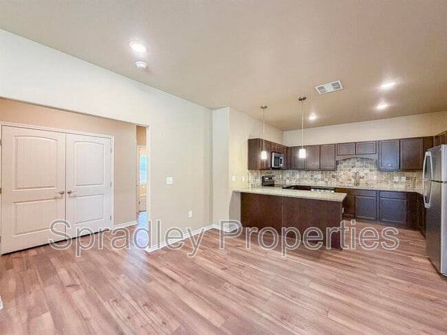 Building Photo - 1072 Hibiscus Dr