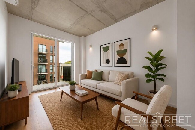 Building Photo - LUXURY 1 BED IN AMENITY PACKED BUILDING IN BUSHWICK