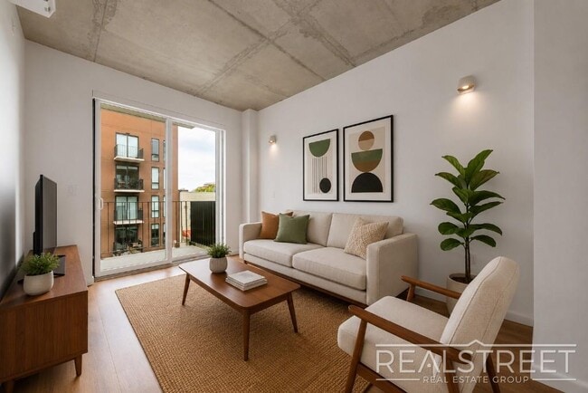 Building Photo - LUXURY 1 BED IN AMENITY PACKED BUILDING IN BUSHWICK