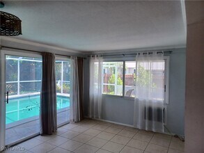 Building Photo - 4233 SE 8th Pl