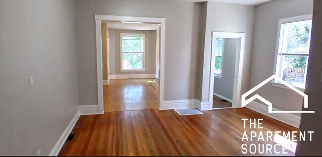 Foto del edificio - 1856 N Kildare Ave