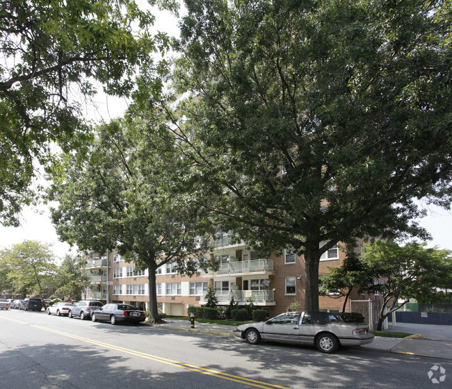 Building Photo - Falcon Apartments