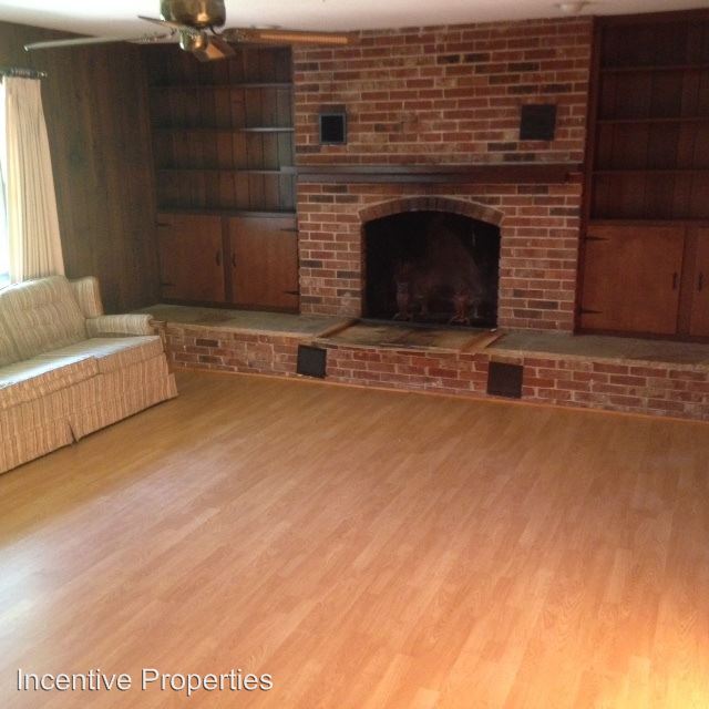 Building Photo - 5855 S Sylvan Lake Dr