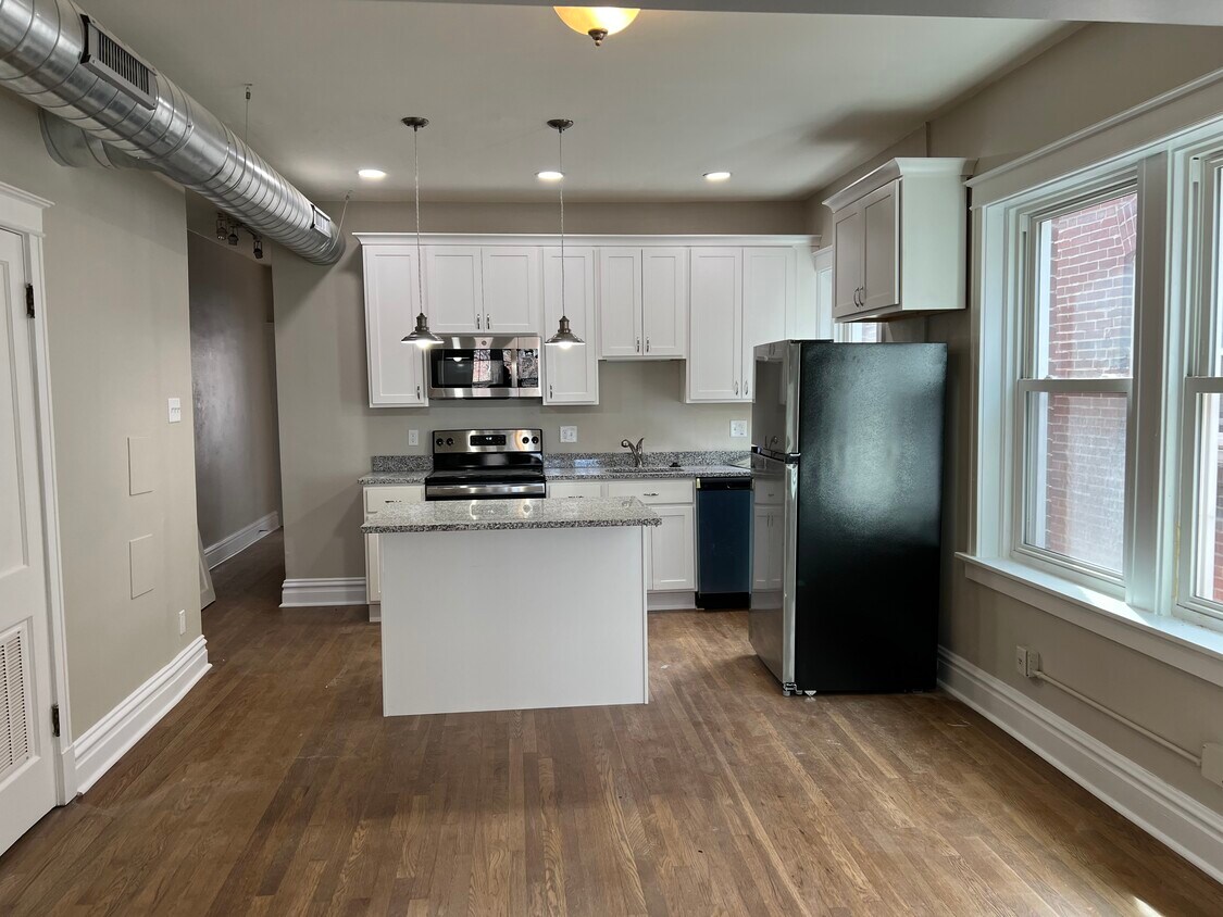 6434 Alamo Ave Unit 2W, Clayton, MO 63105 Apartments in Clayton, MO