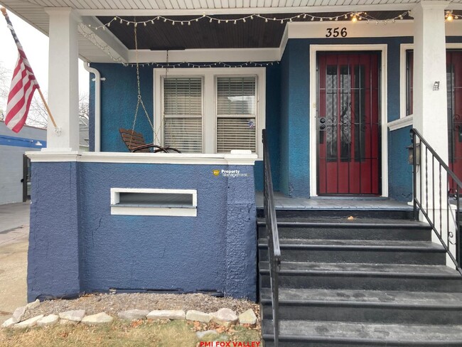 Building Photo - Side by Side Townhouse