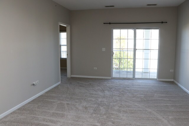 Foto del edificio - 1299 W Lake St