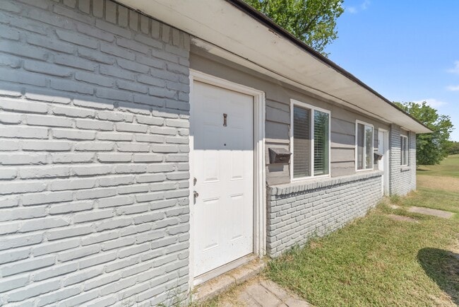 Building Photo - 3737 E 27th Pl