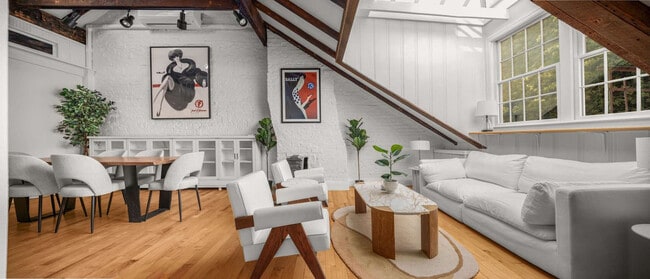 Building Photo - 131 MacDougal St