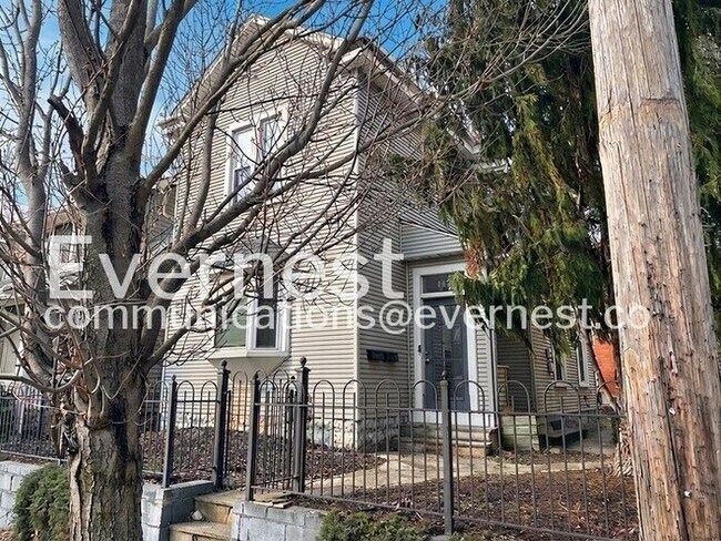 Foto del edificio - 112 Hanford St