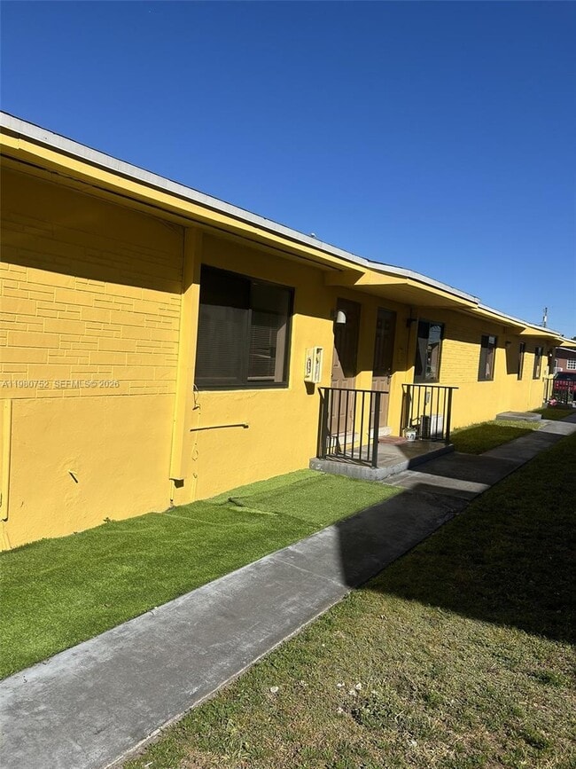 Building Photo - 34 W 31st St